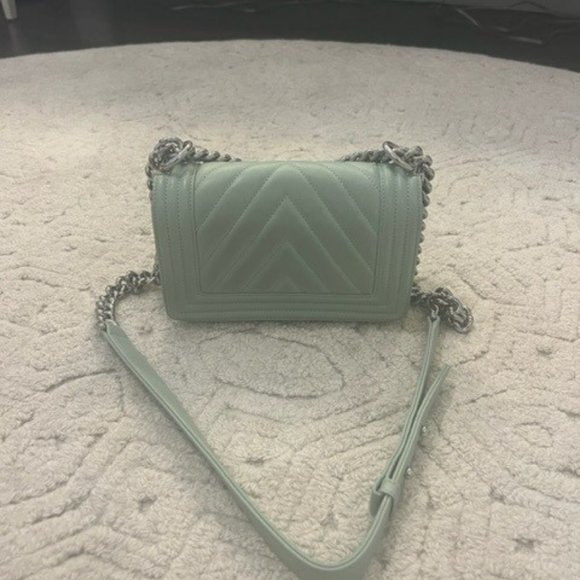 Chanel Boy Flap Bag - Chevron Calfskin - Small - Mint Green - AMAZING CONDITION - Picture 3 of 7